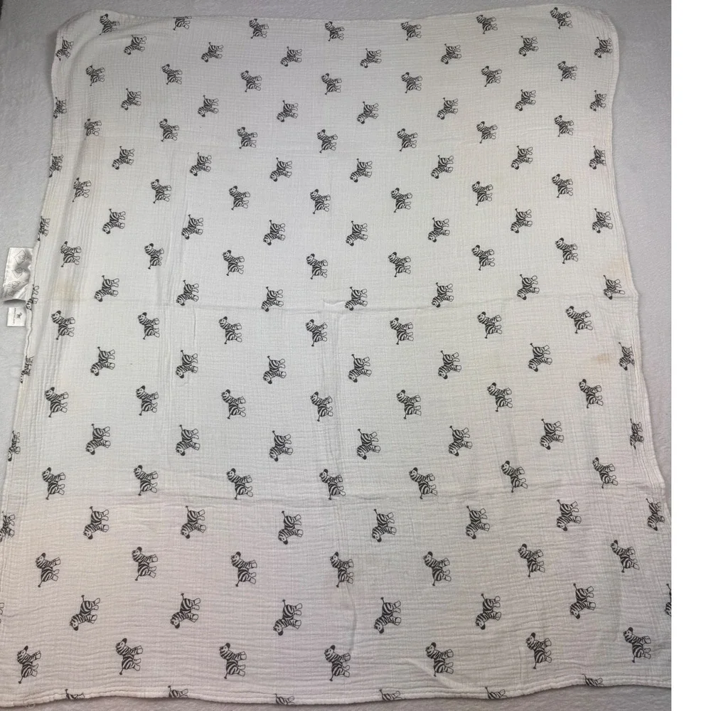 Amazing Baby SwaddleDesigns Cotton Muslin Zebra Swaddle Blanket White Black